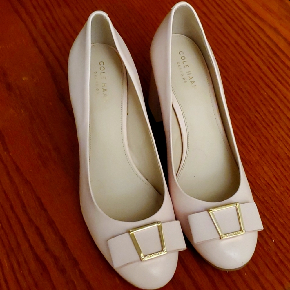 COLE HAAN HEELS